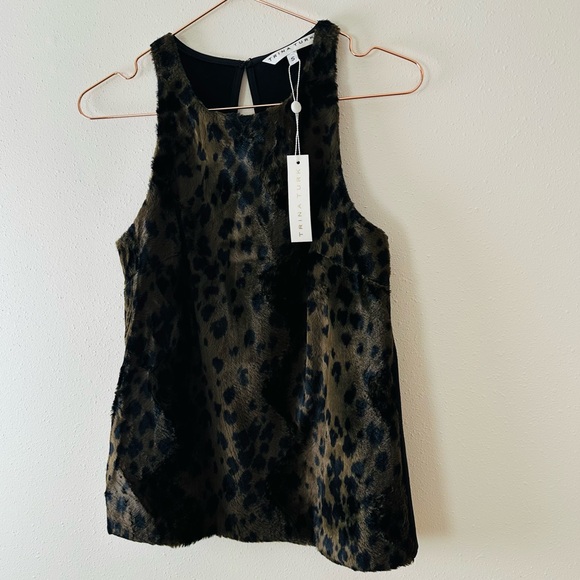 New Trina Turk Faux Fur Animal Leopard Print Sleeveless Blouse Top $268 - Picture 6 of 9